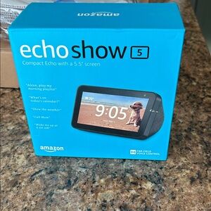 Amazon Echo Show 5 in Black